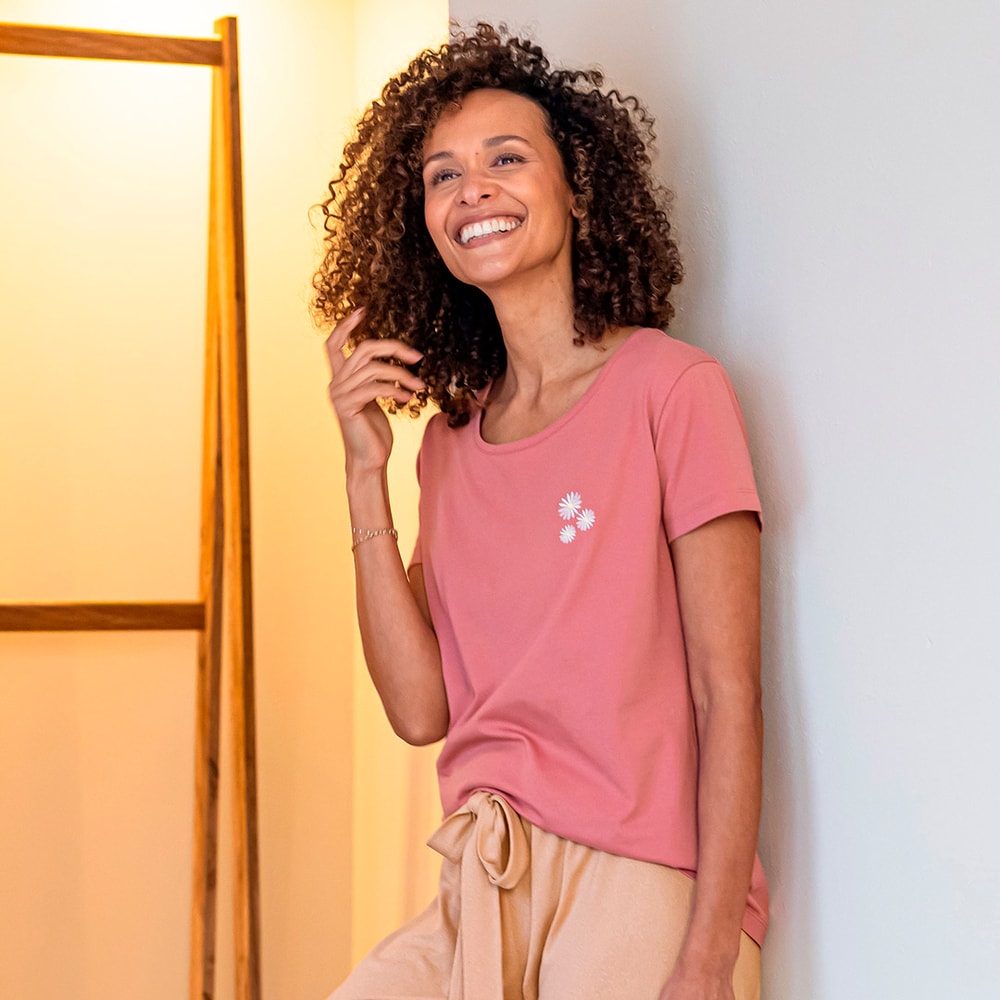 Mes essentiels - T-shirt – Image 2