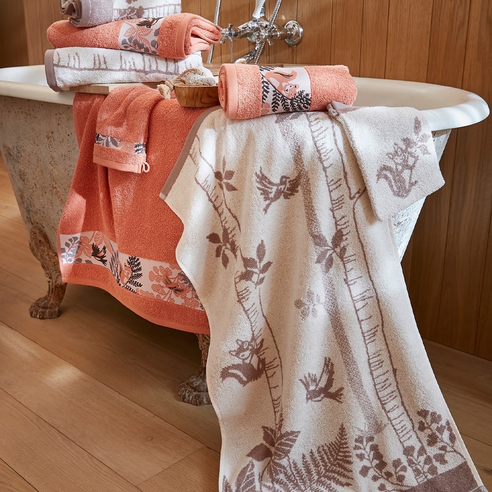 Rencontre en forêt - Maxi drap de bain – Image 3